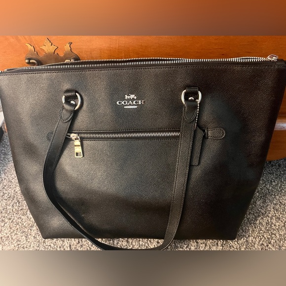 Coach Handbags - COACH Black Leather F79608  with Front Pocket